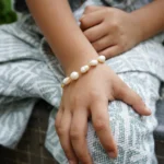 baroque-pearl-rakhi