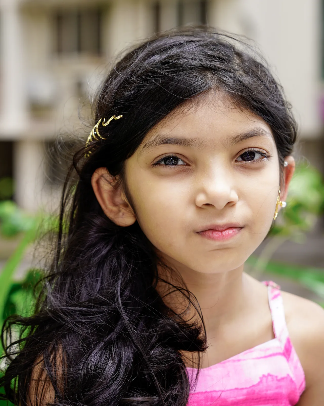 Golden Wave Hair Accessory worn