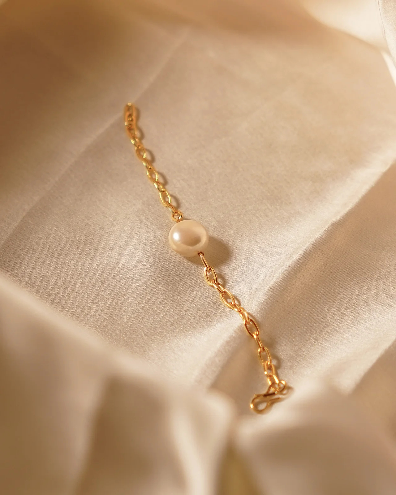 the-pearl-link-rakhi