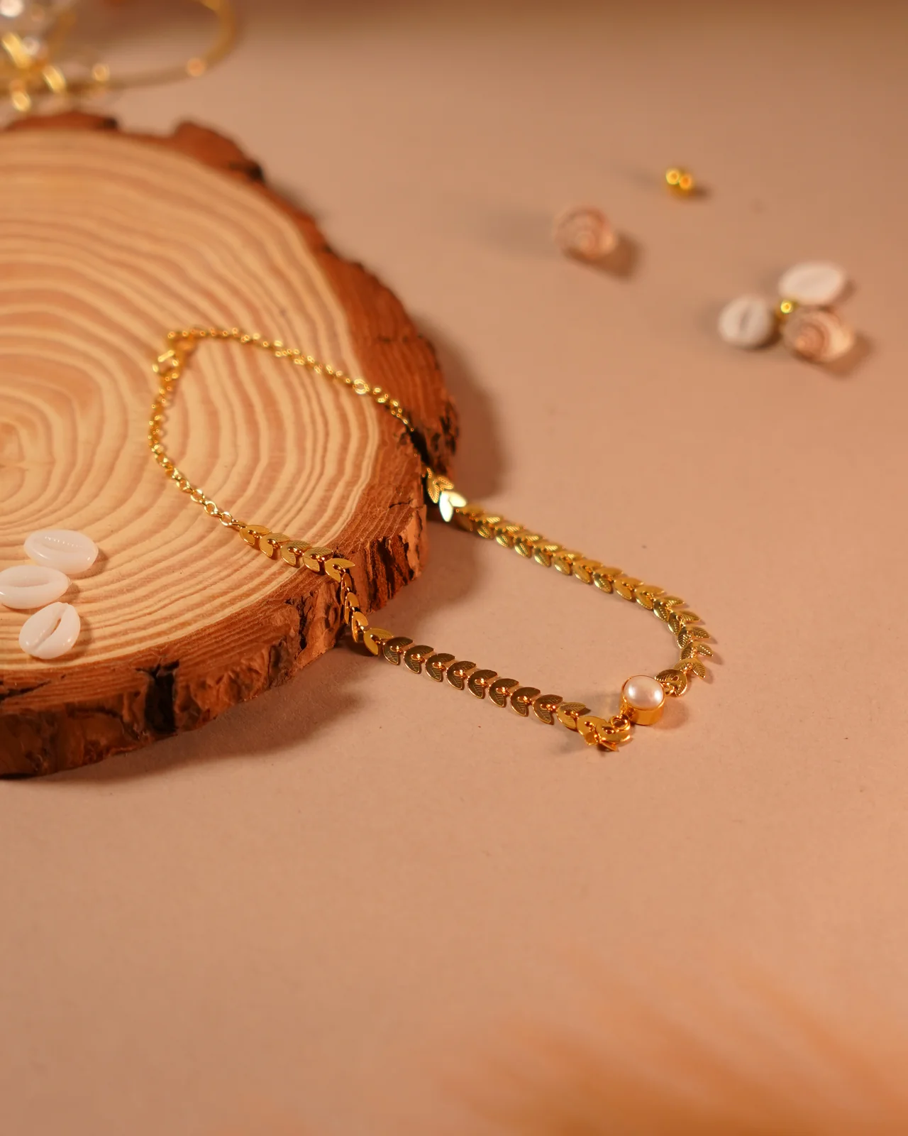 tiny-pearl-golden-leaves-neck-piece